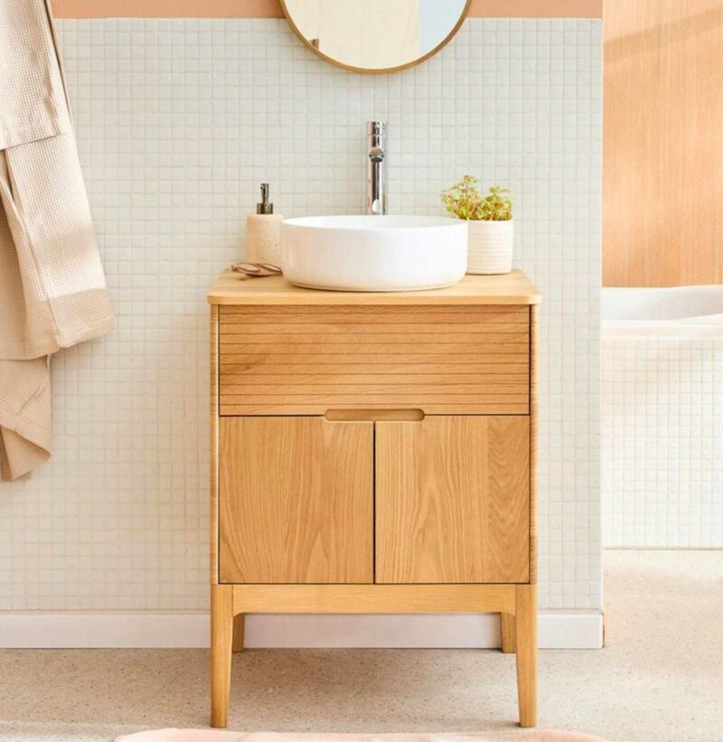 Idée pour une petite salle de bains au design moderne