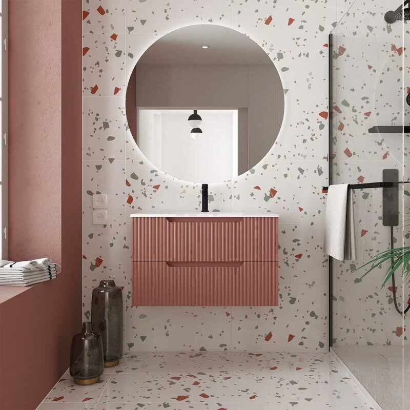 Salle de bains design avec meuble sous vasque moderne