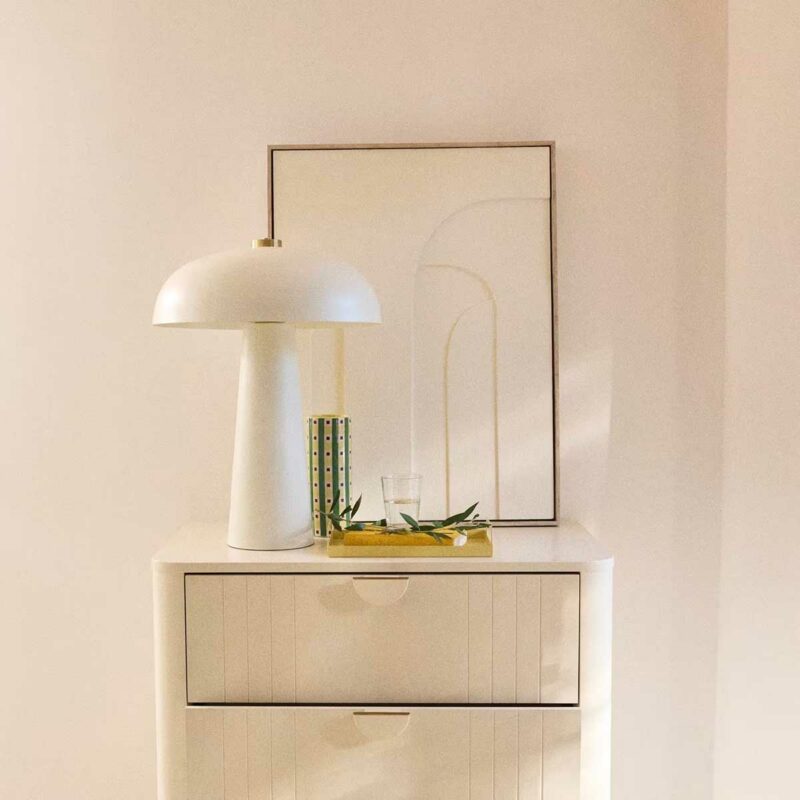 La blancheur d'une lampe champignon esprit vintage