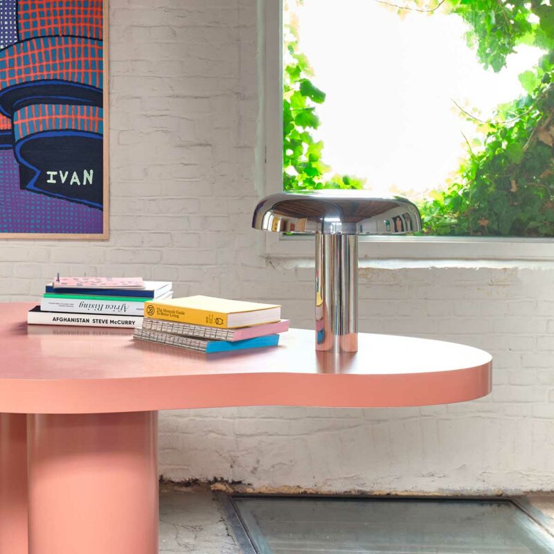 Lampe de table Mushroom en métal argenté