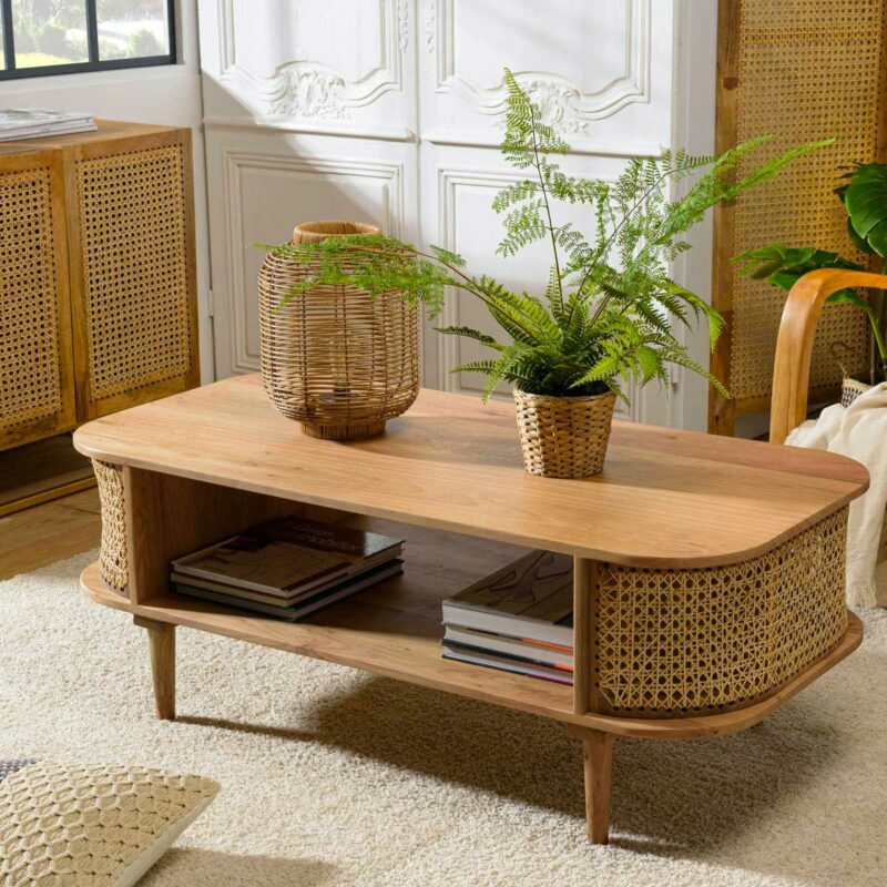 Esprit vintage : table basse en cannage avec rangement ouvert