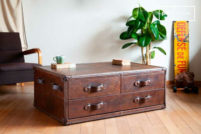 Original : une malle de rangement comme table de salon
