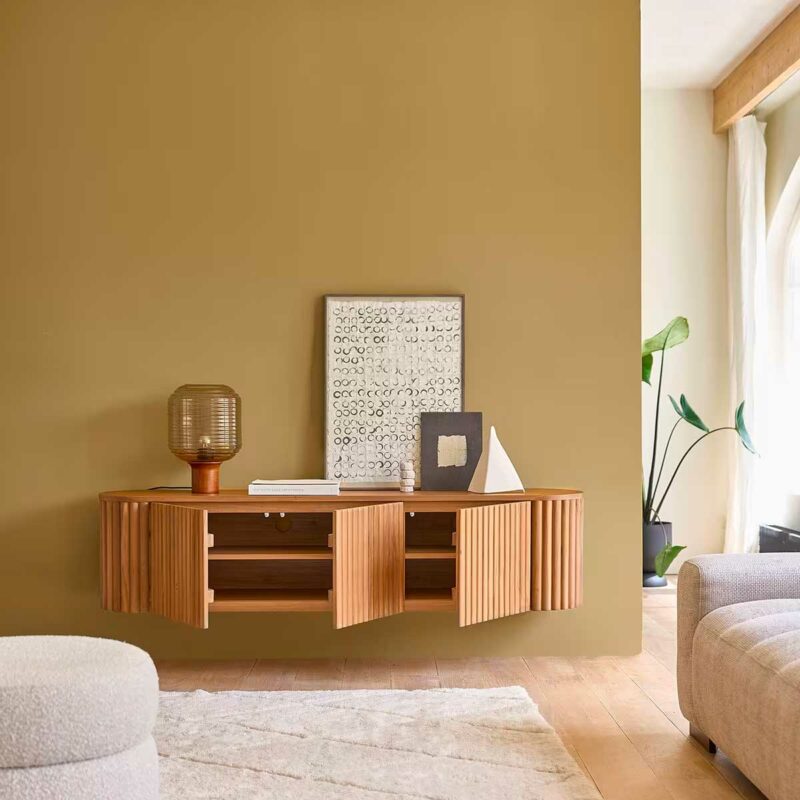 Élégance du teck massif : meuble TV suspendu au design arrondi