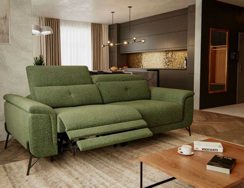 Canapé vert avec repose-pieds motorisé