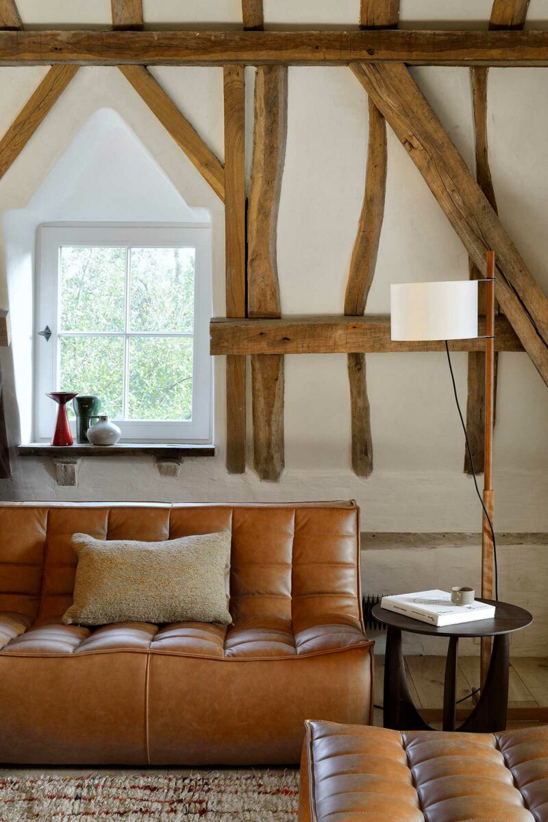 Le charme du cuir pour une ambiance vintage dans le salon