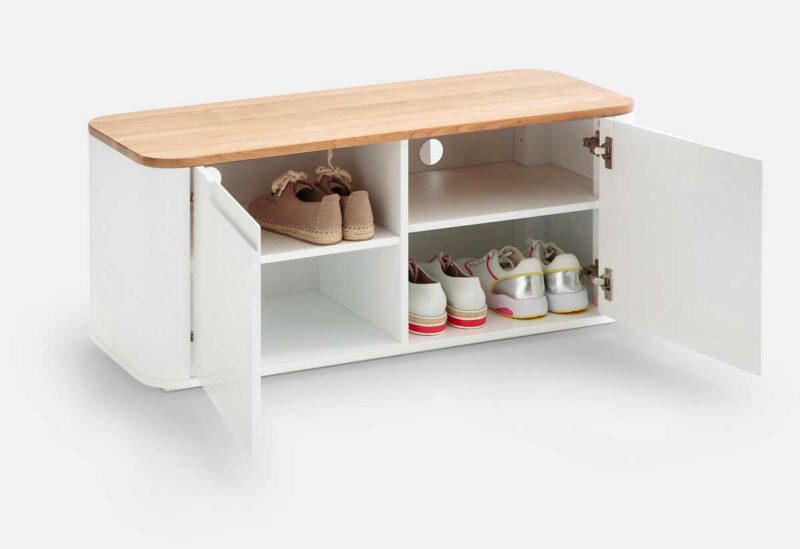 Un banc design bois et blanc pour stocker les chaussures