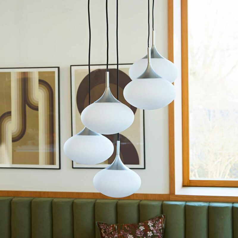 Une suspension grappe au charme vintage assumé