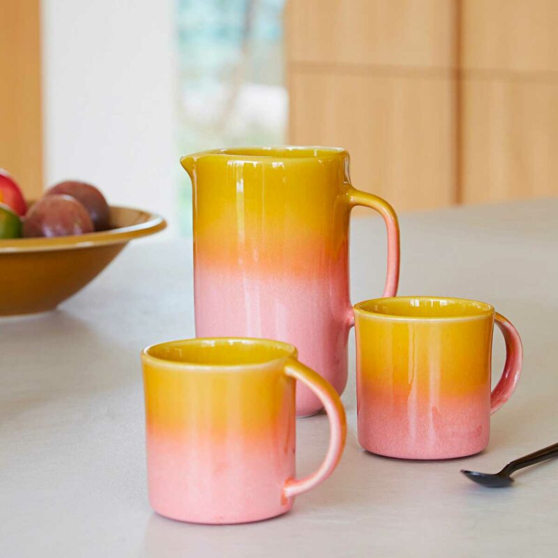 carafe grès émail réactif dégradé rose jaune made in Portugal soldes La Redoute