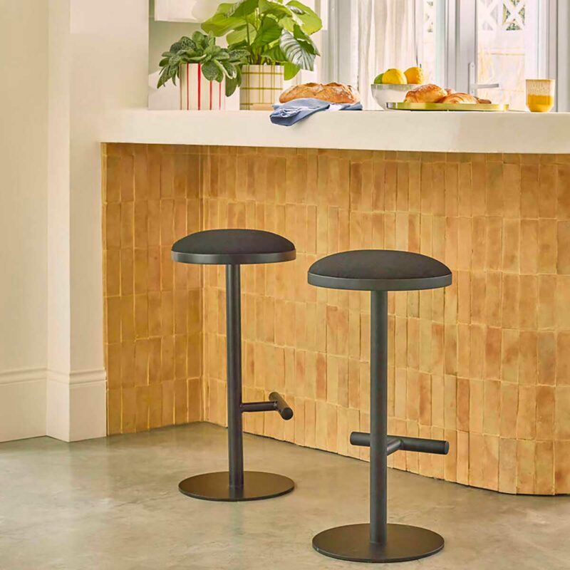 Tabouret de bar mi-hauteur acier noir soldes La Redoute